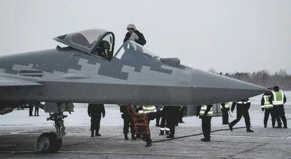 Авиастроители передали МО РФ партию Су-57