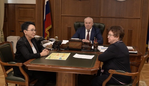 Глава Хакасии провел встречу с депутатами Государственной Думы РФ