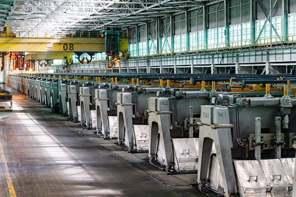 РУСАЛ внедряет эффективные экологичные решения для монтажа электролизеров