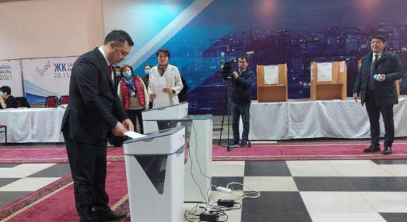 Пять киргизских партий отказались признавать итоги выборов