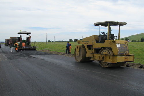 В пострадавших селах Хакасии строят новые дороги