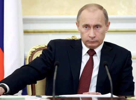 Путин начал серию совещаний в Сочи