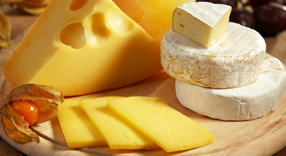 В черногорском магазине "Сигнал" нашли сыр с плесенью