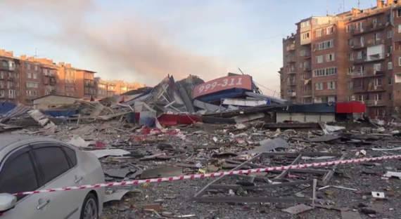 Взрыв во Владикавказе полностью уничтожил здание торгового центра