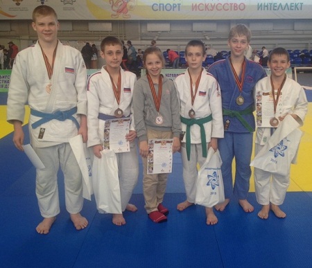 7 медалей завоевали юные дзюдоисты из Хакасии