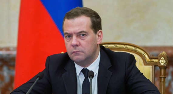Медведев поручил перекроить список запрещенного для госзакупок импорта