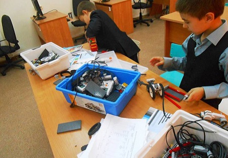 Три школы Хакасии получили гранты на развитие робототехники