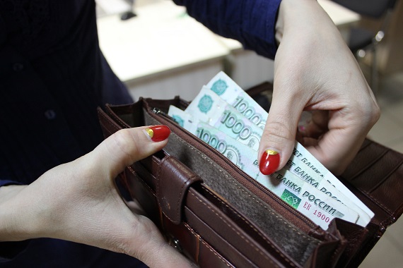 Власти Хакасии подняли вопрос о зарплатах бюджетников