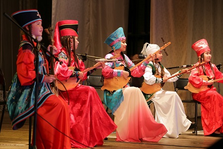 Ансамбль «Тигiр Хуры» представит Хакасию на фестивале в Петербурге