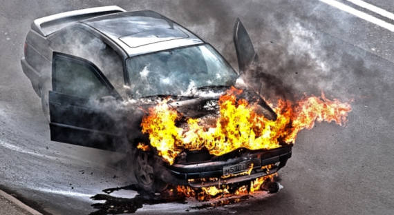 Пожары в Хакасии: Дожди тушат мусор, но не автомобили