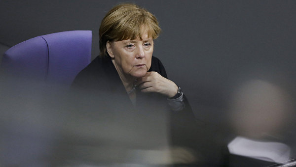 Ангеле Меркель выдвинут ультиматум: или беженцы, или немцы