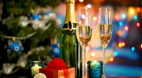 Новогоднее застолье: Российские вина и с чем их употребляют