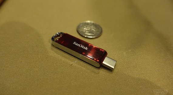 SanDisk представила флешку емкостью в 1 Тб