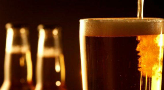 В курортном поселке Хакасии полицейские изъяли 50 литров пива