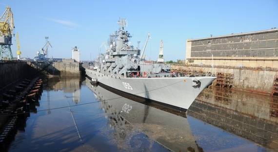 "Звездочка" завершила ремонт крейсера "Маршал Устинов"