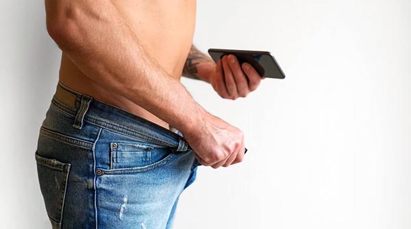 Депутаты Госдумы намерены бороться с "дикпиками"