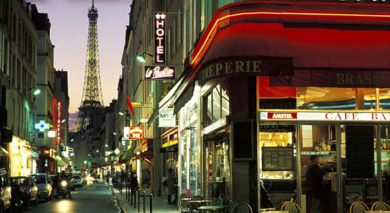 В Париже неизвестный напал с ножом на прохожих: пострадали семь человек