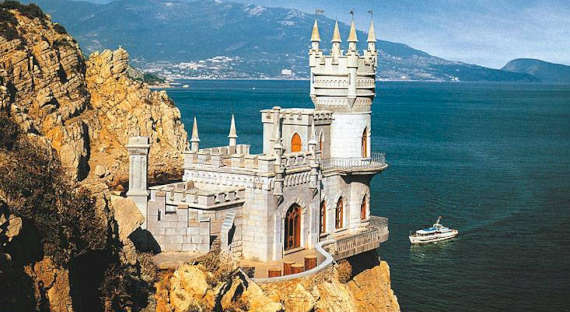 В Крыму отреставрировали «Ласточкино гнездо»