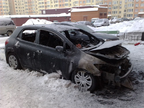 В Черногорске мужчина из-за ревности поджег машину бывшей жены