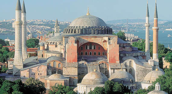 Турецкий верховный суд разрешил превратить собор Святой Софии в мечеть