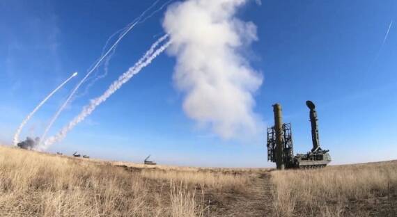 В Новом Осколе сработала ПВО: уничтожены три ракеты