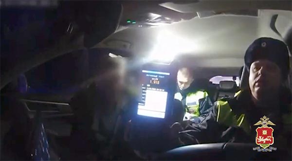 Гостья из Санкт-Петербурга задержана в Хакасии за пьяную езду