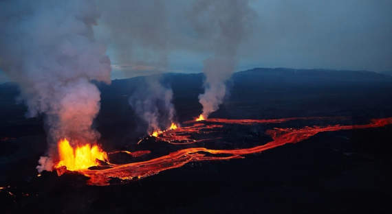 Вулкан Фаградальсфьяль впервые за 6 тысяч лет проявил активность