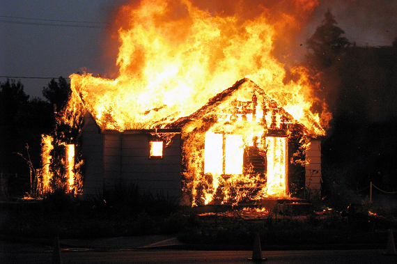 Крупный пожар в Абакане: горел частный дом