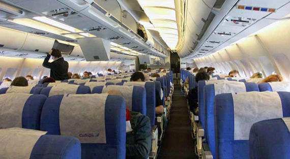 Пассажиры летящего самолета напишут "Тотальный диктант"