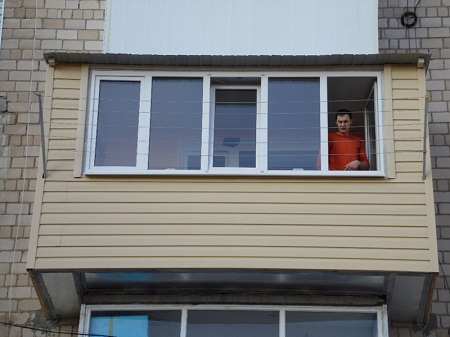 В Хакасии нельзя будет переделать балкон без согласия на это всего дома
