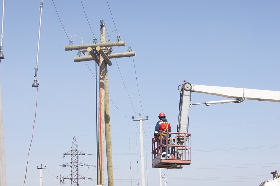 Боградские энергетики отремонтировали электросети по заявкам жителей