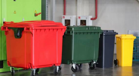 В Абакане планируют заменить металлические контейнеры на пластиковые