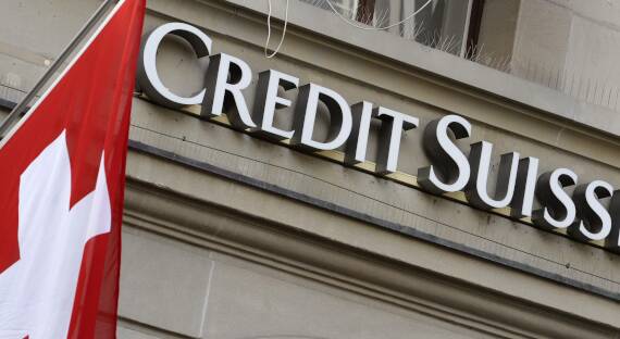 Акции швейцарского Credit Suisse резко снизились