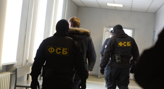 ФСБ проводит обыски в связи с мошенничествами при гособоронзаказах