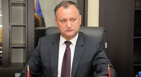 Новый президент Молдавии уволил министра обороны за "флирт с НАТО"