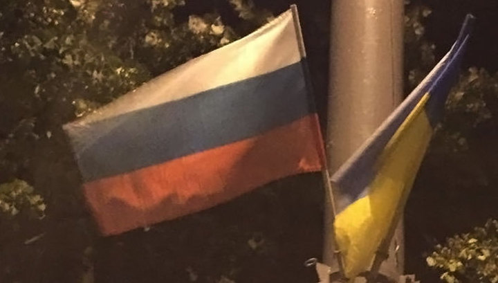 Киевляне приветствовали болгар российскими флагами
