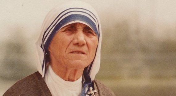 Католическая церковь причислила мать Терезу к лику святых
