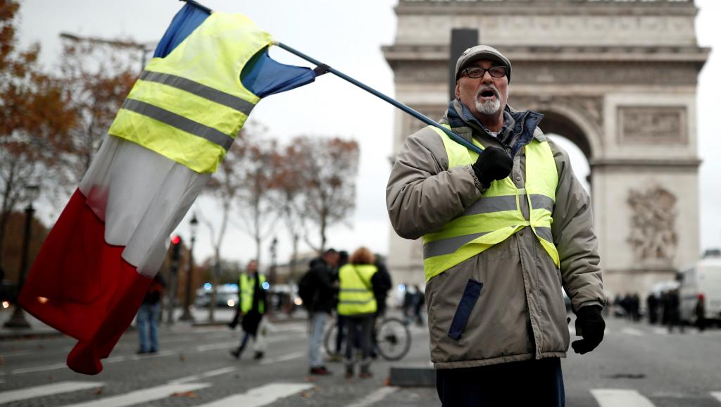 Во Франции полицейские готовы поддержать протест "желтых жилетов"