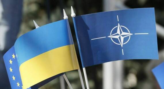 Украина может войти в НАТО по частям