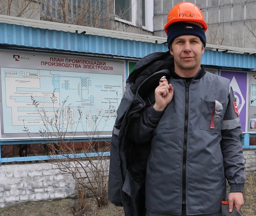В Саяногорске работникам алюминиевого завода выдадут новую спецодежду
