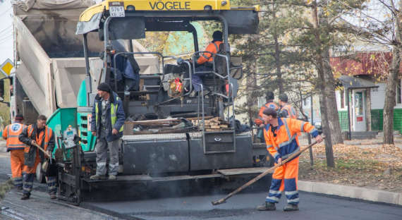В Абакане завершают ремонт дорог