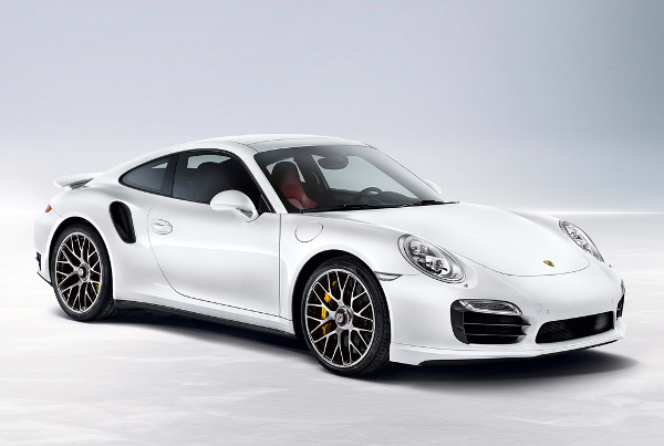 Porsche установила рекорд продаж в России