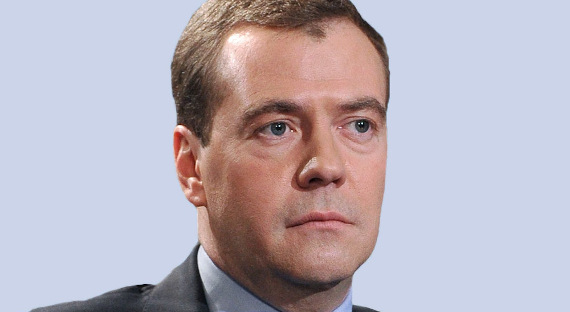 Медведев предложил создать компенсацию за ненормированный рабочий день