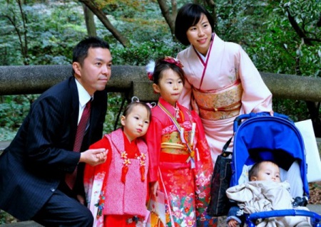 Верховный суд Японии отказал женщинам в праве сохранять девичью фамилию в браке