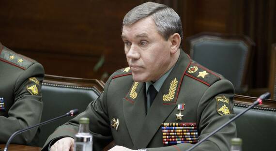 Шойгу назначил Герасимова главой группировки сил в зоне спецоперации