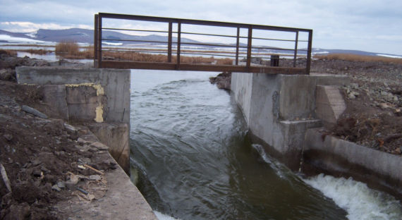 На реке Биджа ремонтируют защитные сооружения
