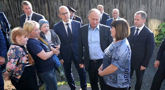 Путин распорядился расселить аварийные бараки в Ижевске