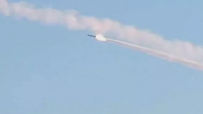 На полигоне ВМФ России часть крылатой ракеты упала на жилой дом
