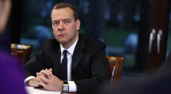Медведев: Отключение России от интернета исключать нельзя