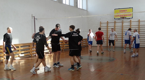 В Аршаново прошел открытый турнир по волейболу имени Сунчугашева